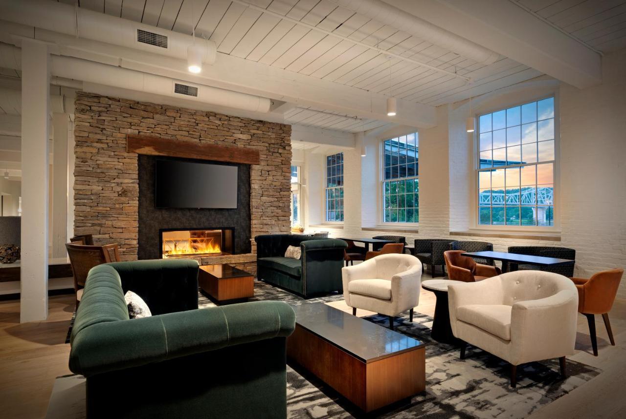 Fairfield Inn & Suites Madison Historic Eagle Cotton Mill Buitenkant foto