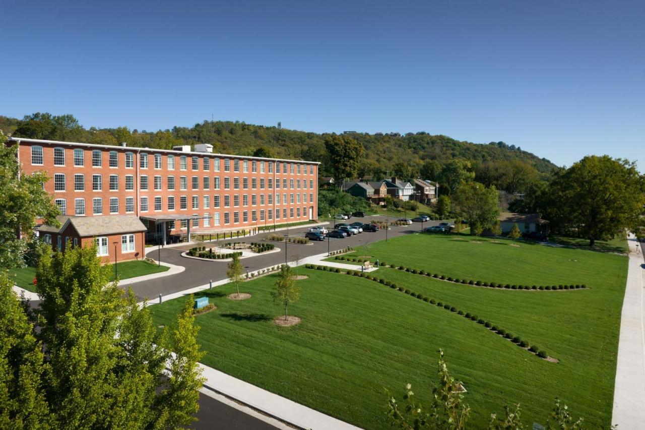 Fairfield Inn & Suites Madison Historic Eagle Cotton Mill Buitenkant foto