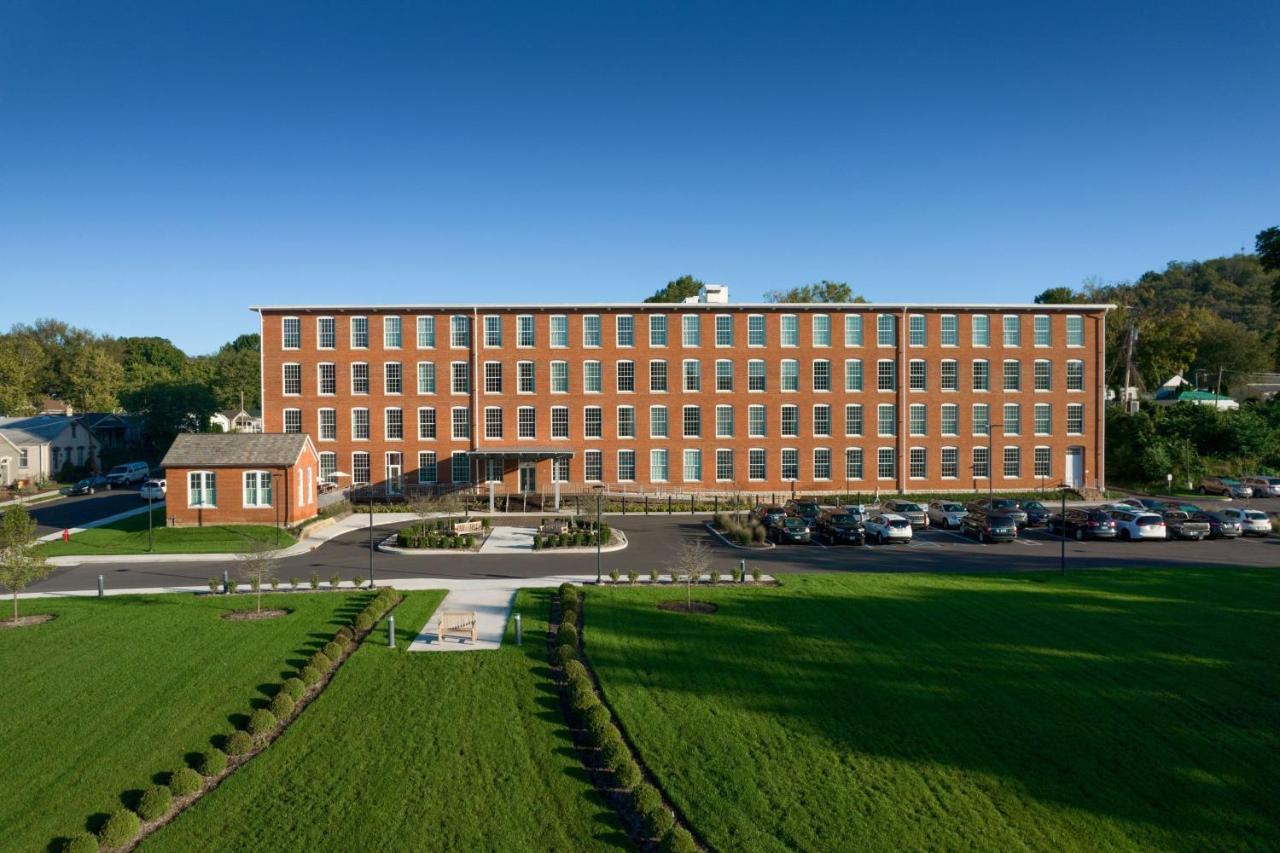 Fairfield Inn & Suites Madison Historic Eagle Cotton Mill Buitenkant foto