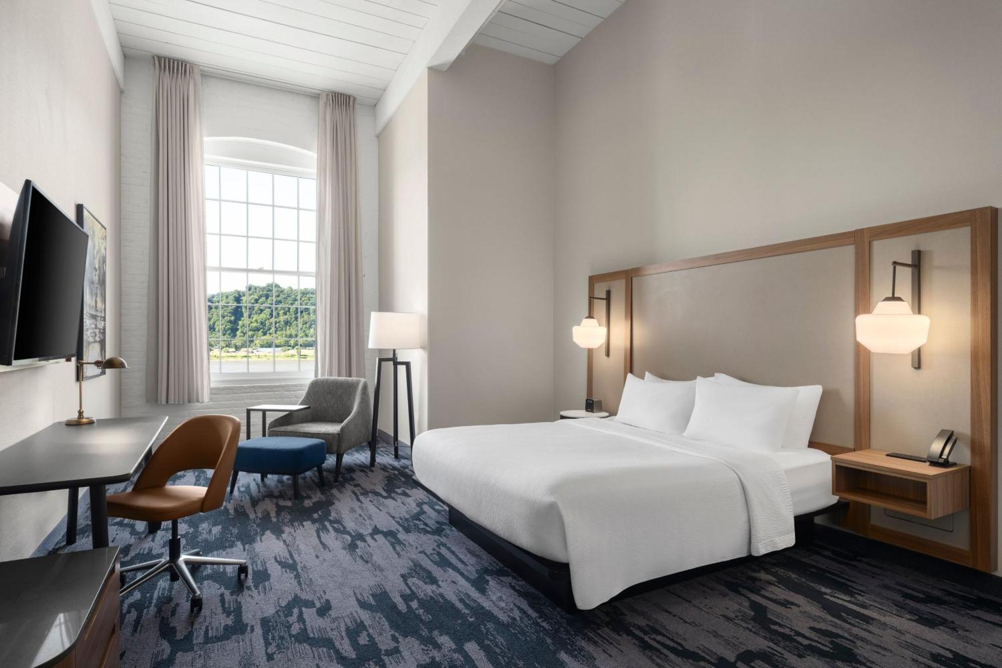 Fairfield Inn & Suites Madison Historic Eagle Cotton Mill Buitenkant foto